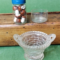 glas blåt låg med svampe glas skål kurv miniature ting til dukkehus køkkenet gamle 